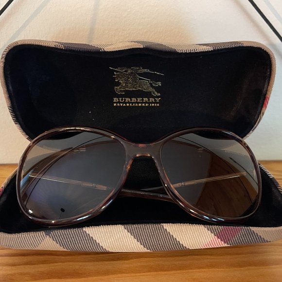 Burberry Accessories - Burberry Tan Acetate Women's Butterfly Sunglasses